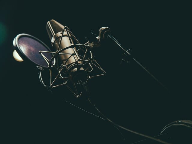 austin neill gmuAWJGNHcY unsplash 640x480